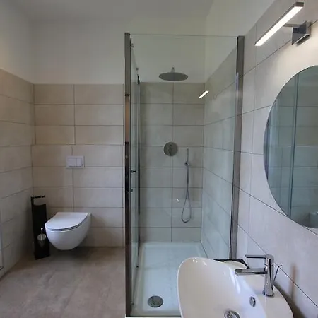 Suiterhome Guest house *