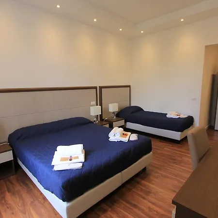 Suiterhome Guest house *
